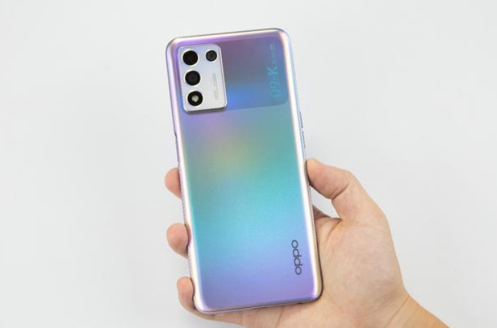 性能颜值拉满，骁龙778G芯+120Hz变帧屏+5000mAh，仅1199