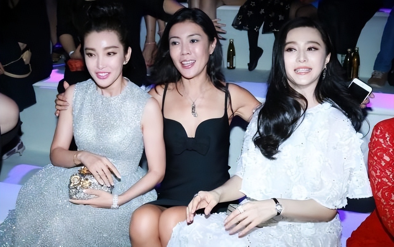 李冰冰仿佛不会老，穿精致还华贵的礼服，也看不出真实的年纪