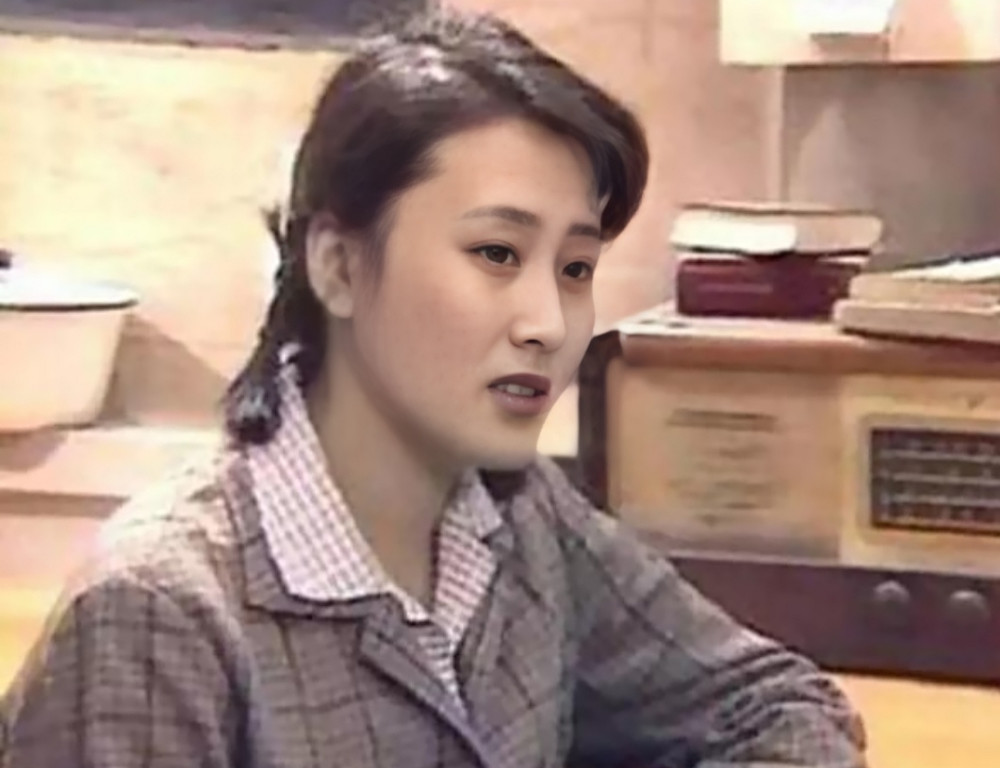 明明演技不行,却被捧成"老戏骨",这九位演员,演什么都一个样