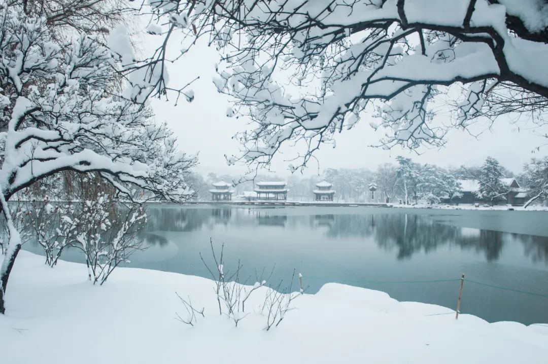 對雪古詩的詩意「對雪高駢古詩朗讀」