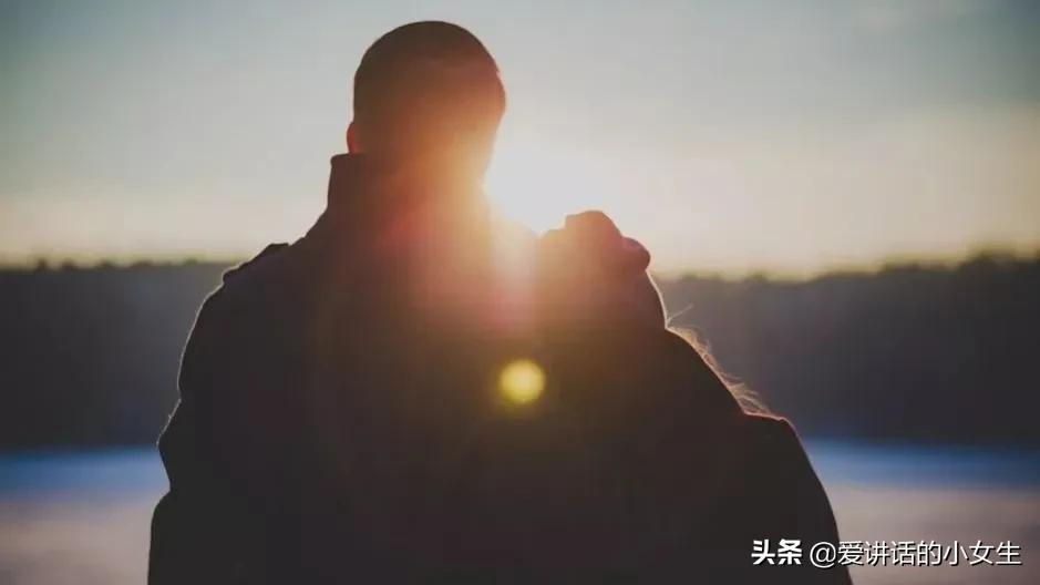 在学校里和学妹做（都市故事）