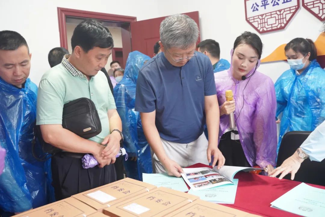 遵義市司法局黨組書記、局長許鵬一行赴貴州夜郎古酒業考察