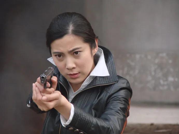 离谱而又非常下饭的抗日神剧——《女子炸弹部队》