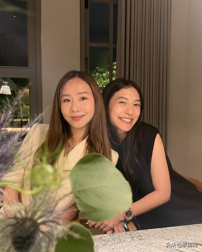 泰国三台闺蜜团再合体，却不见Toey“新欢”