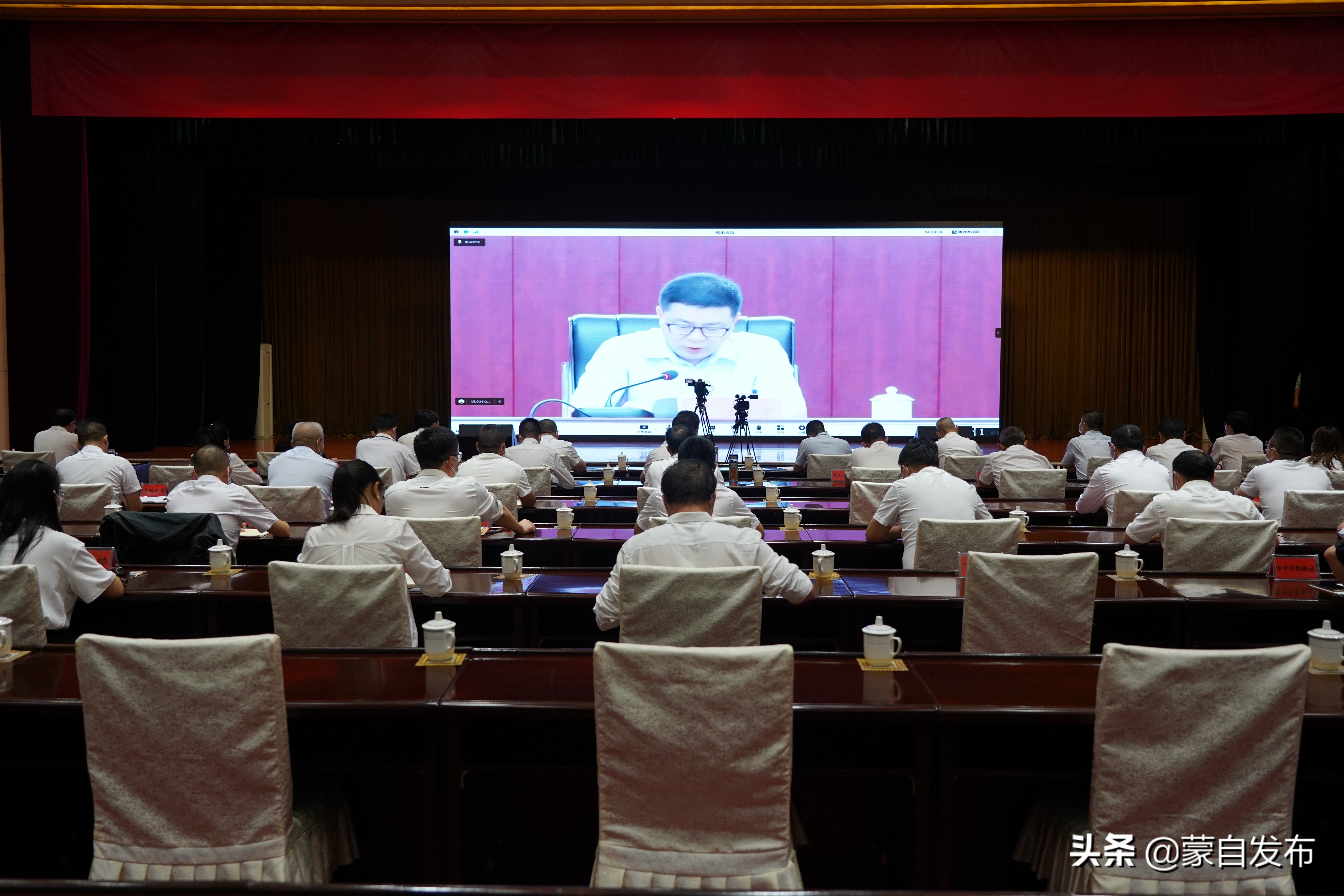 蒙自市组织参加第一期“红河跨越发展大讲堂”