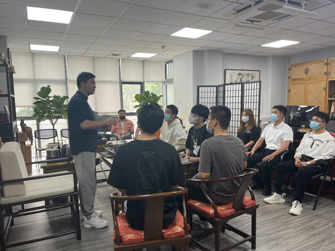 市南团区委举行“才来市南·青鸟计划”2022年高校学子市南行