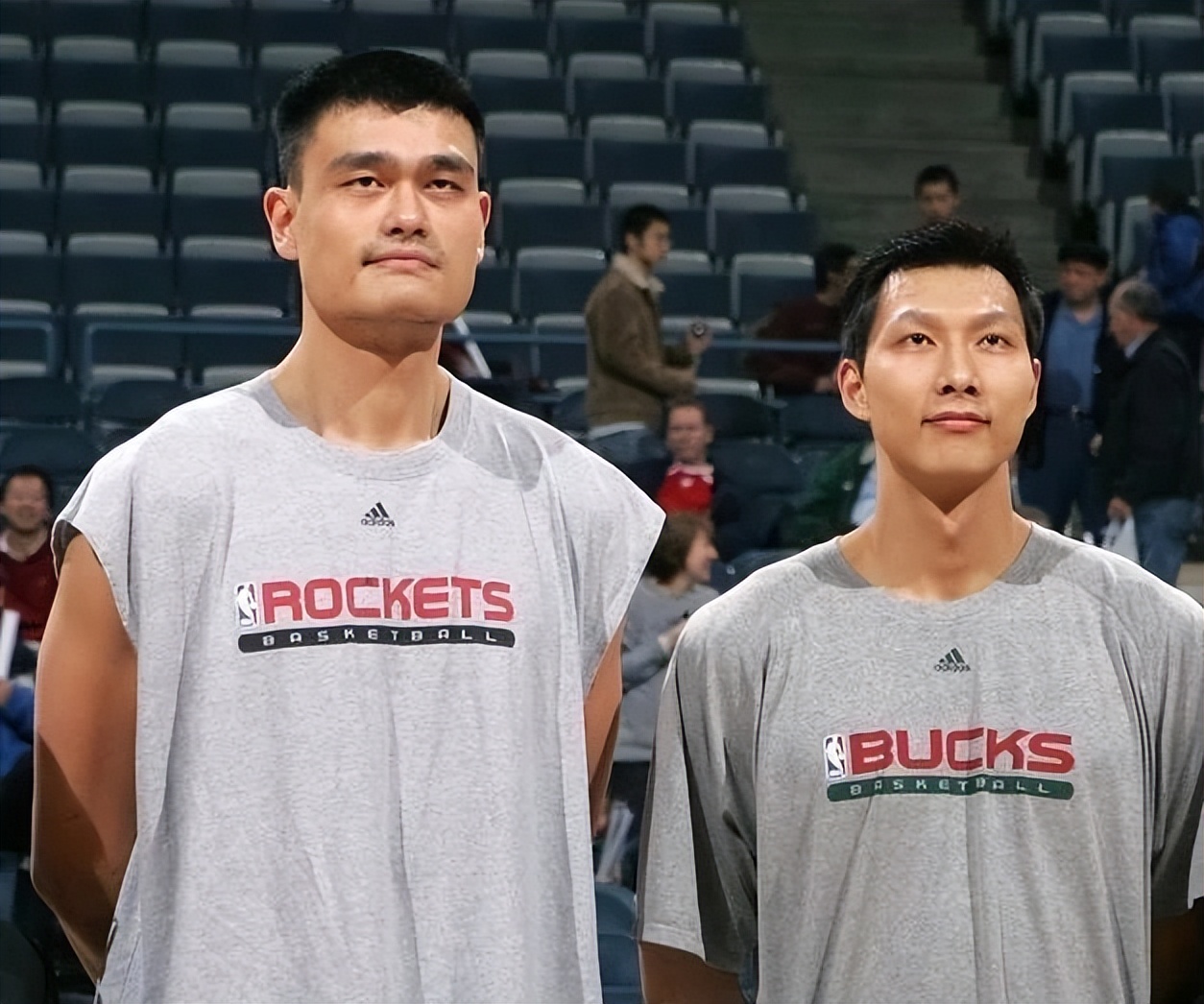 为什么易建联没有参加cba（雄鹿当年六号签选中易建联可谓非常重视，为何一年之后就放弃了？）