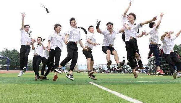 2022天津高校寒假时间“统一延长”，家长欢呼雀跃，学生忧心忡忡