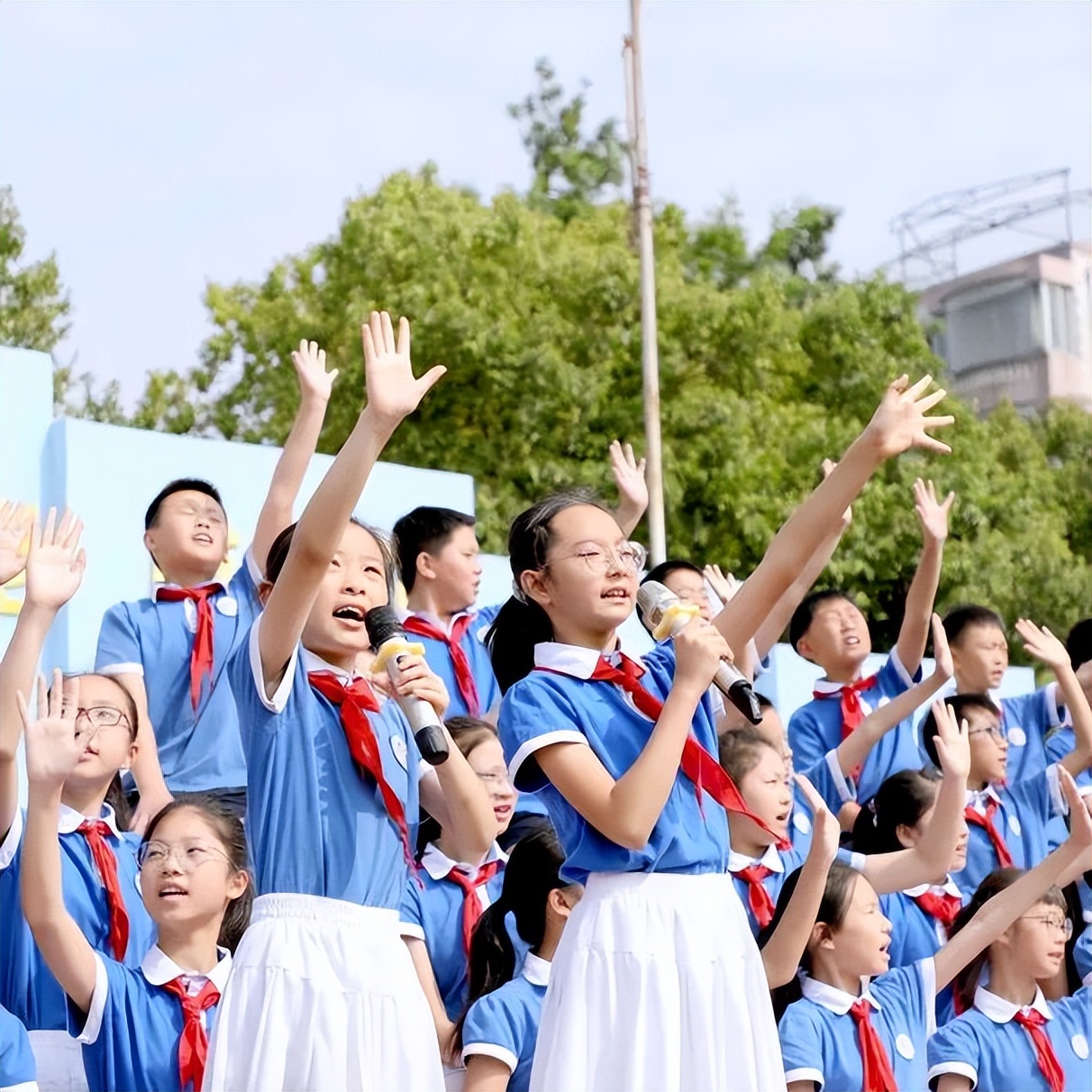 双流区棠湖小学开展“阳光童心，用爱守护”主题系列心理活动