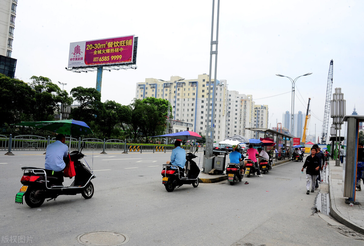电动车遮阳棚：有什么好处与坏处，为何想说拆除你不容易