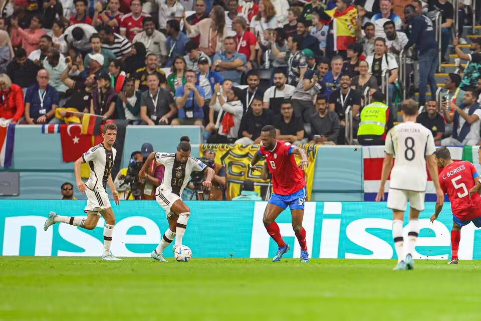 德国在俄罗斯世界杯战绩（世界杯4-2！德国队悲壮出局！故事的起因，应该是吕迪格的高抬腿）