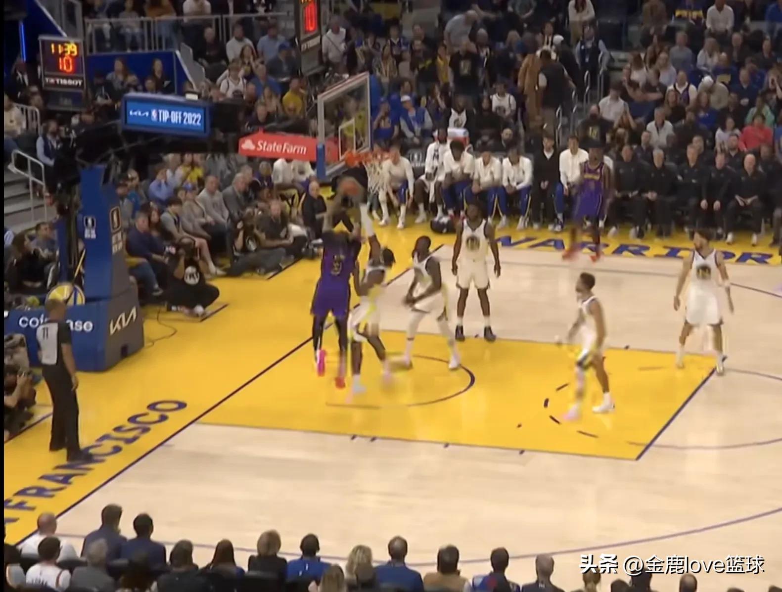 nba比賽直播視頻直播免費（正在直播：NBA揭幕戰湖人VS勇士）