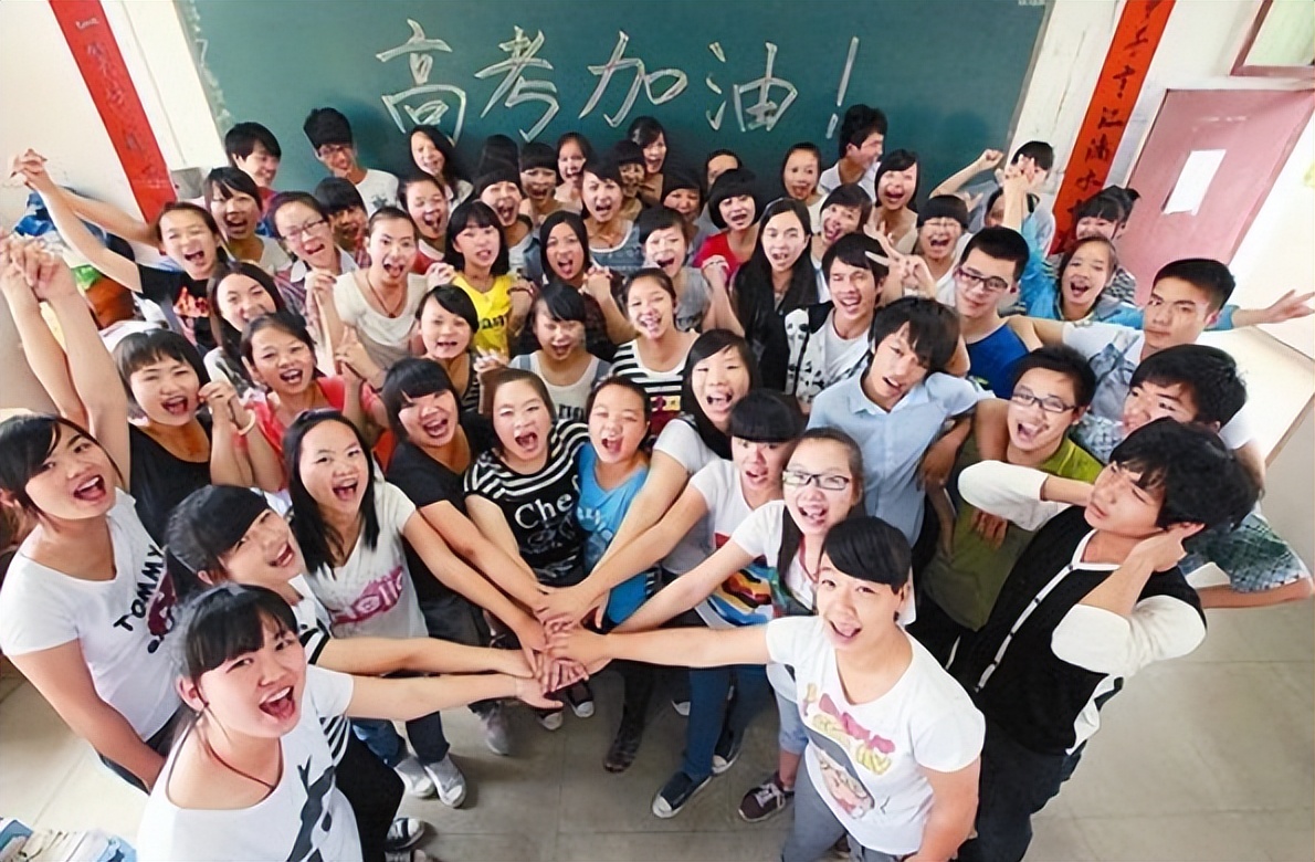 2022高考报名人数创新高，突破1100万，河南坐实“高考大省”之称