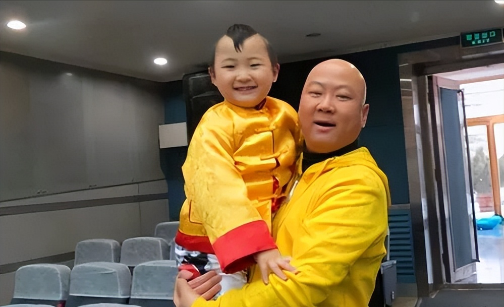 盘点那些被资本毁掉的童星，年纪轻轻身患绝症，还被注射抑制针