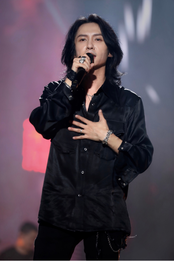 合约期满,黑豹乐队官宣招募新主唱,第十任主唱张淇将离队