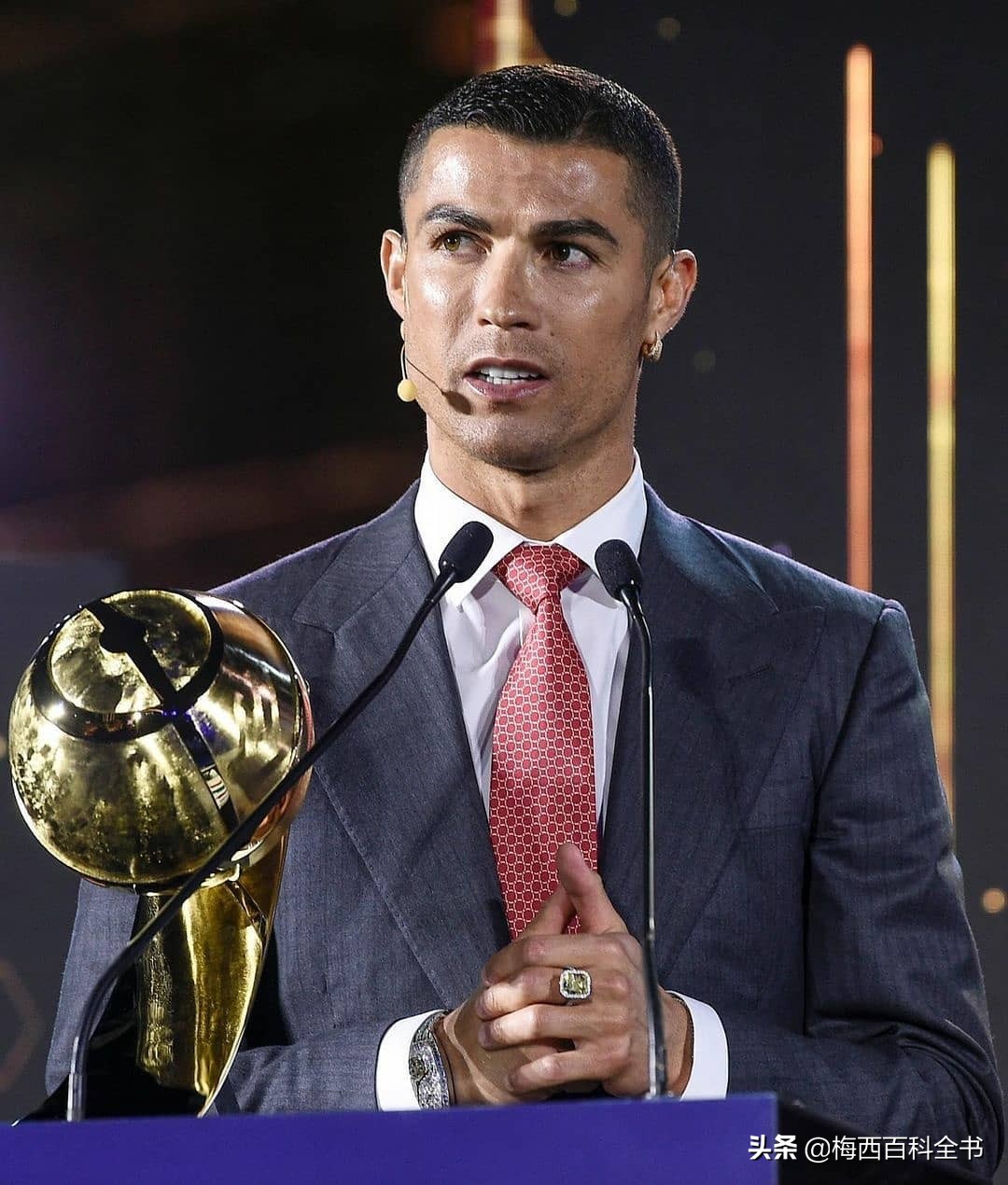 2021世界足球先生直播哪里看(梅西才1个c罗却有6个的迪拜奖,今年是否