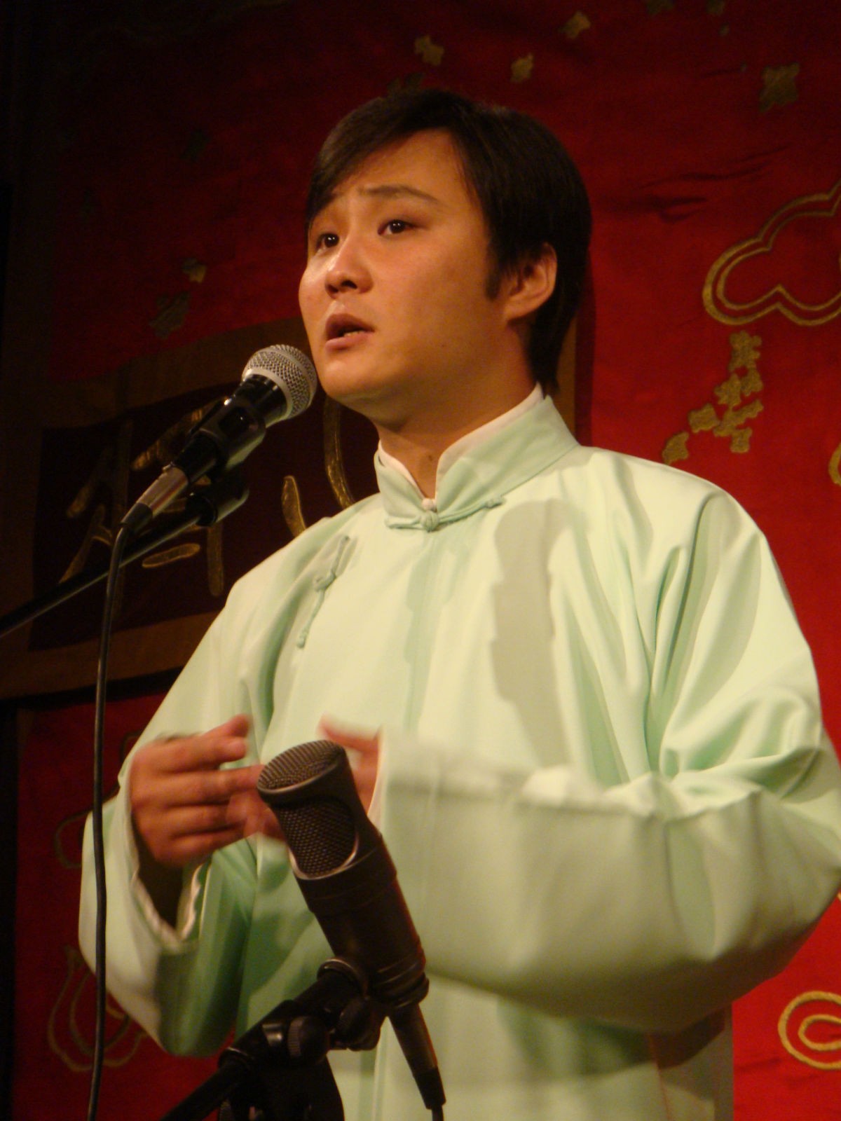 4年前离开德云社自立门户，如今沦落成小主播，闫宗海后悔吗？