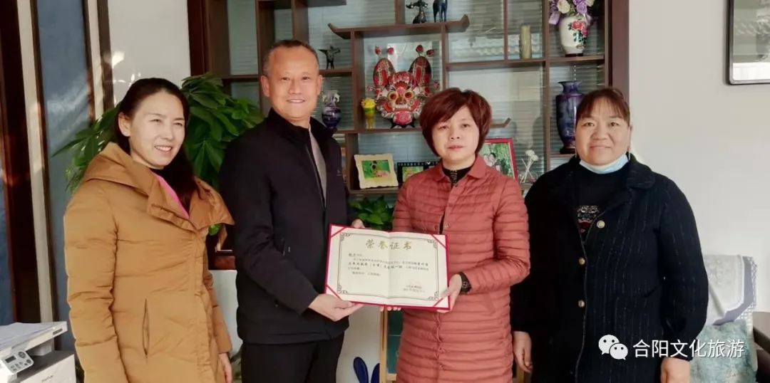“無(wú)私捐贈(zèng)情意濃，拳拳愛(ài)心表衷腸” 張大有后裔向博物館捐贈(zèng)木床榻
