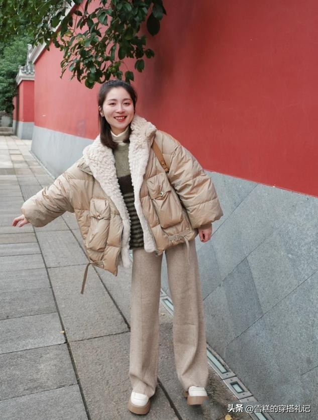 皮肤偏黑适合穿什么颜色的衣服（皮肤偏黑适合穿什么颜色的衣服橘黄色）-第9张图片-科灵网