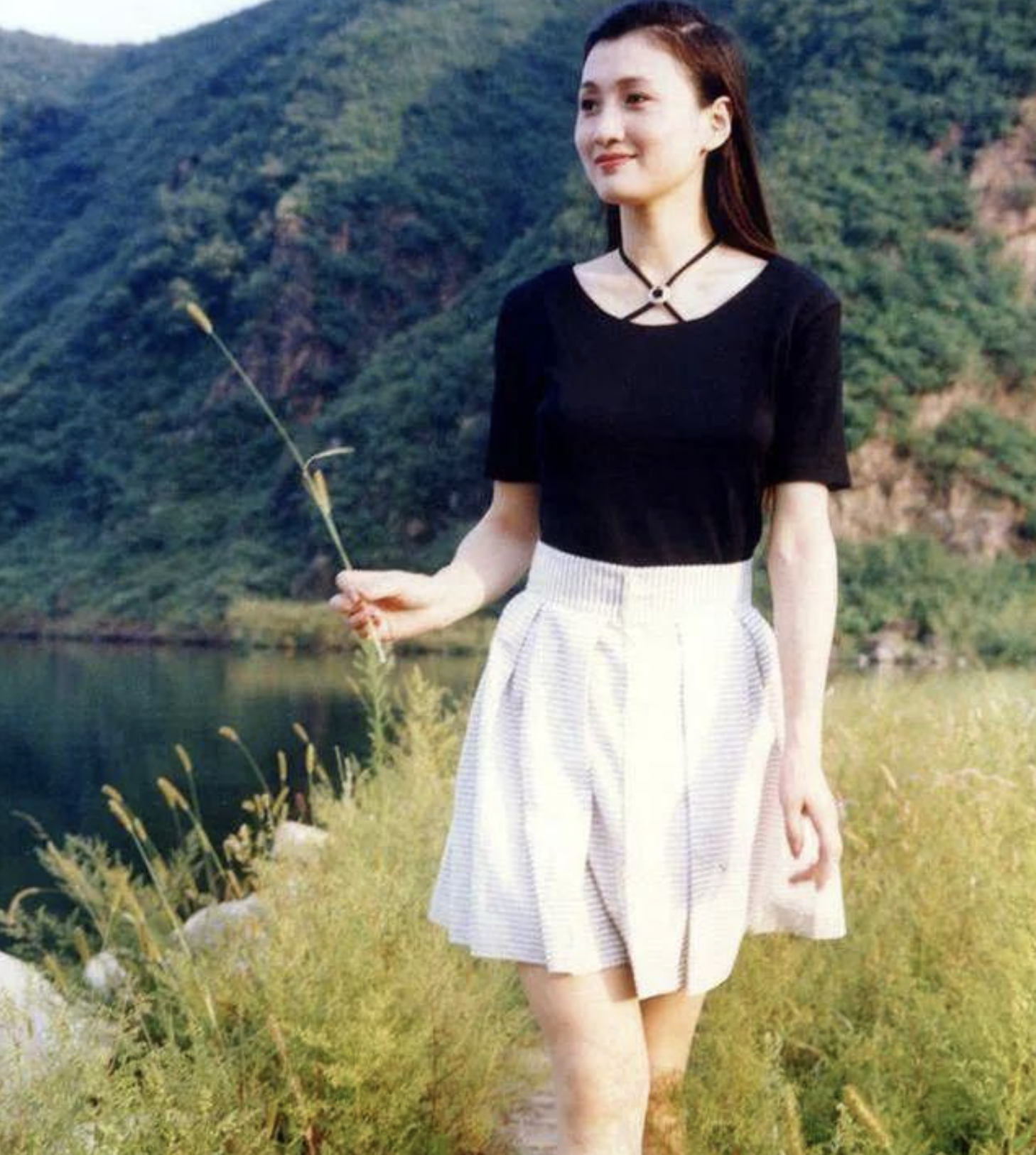 中国古典美人(8位好看的“中国式”天然美女，没整容没微调，颜值甩网红十条街)