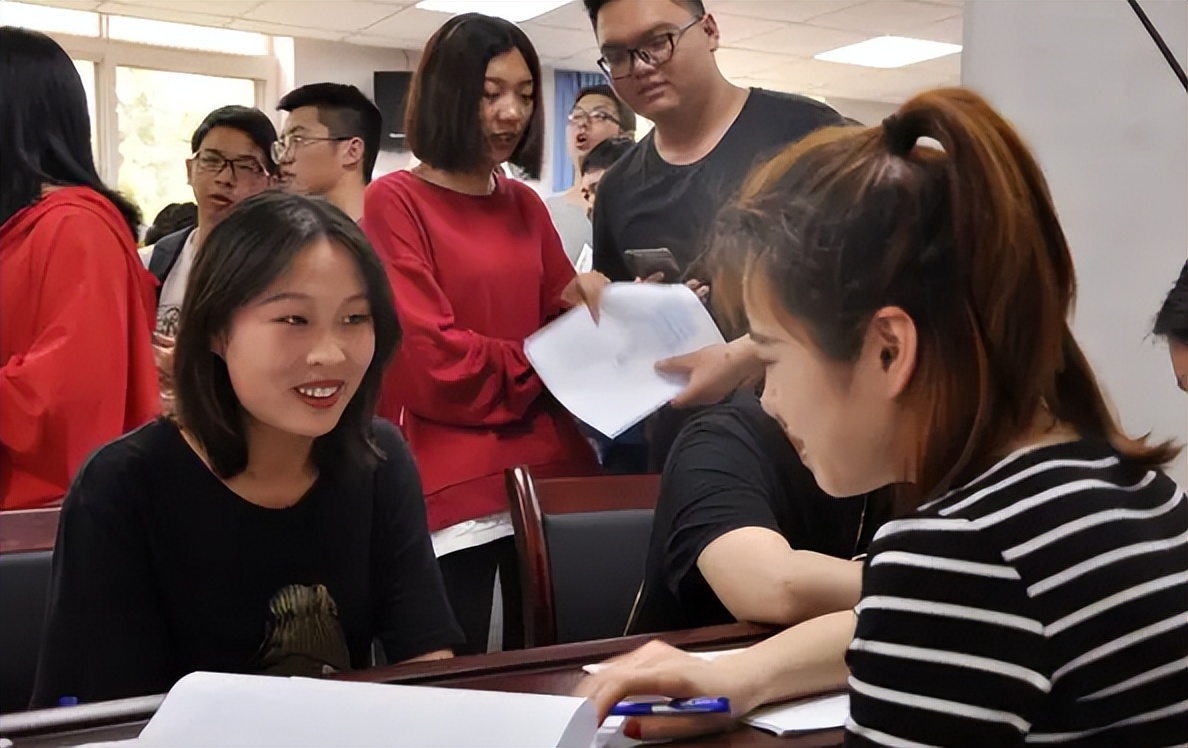 上大学时，比英语四六级还重要的证书，机智的学生早就已经报考了