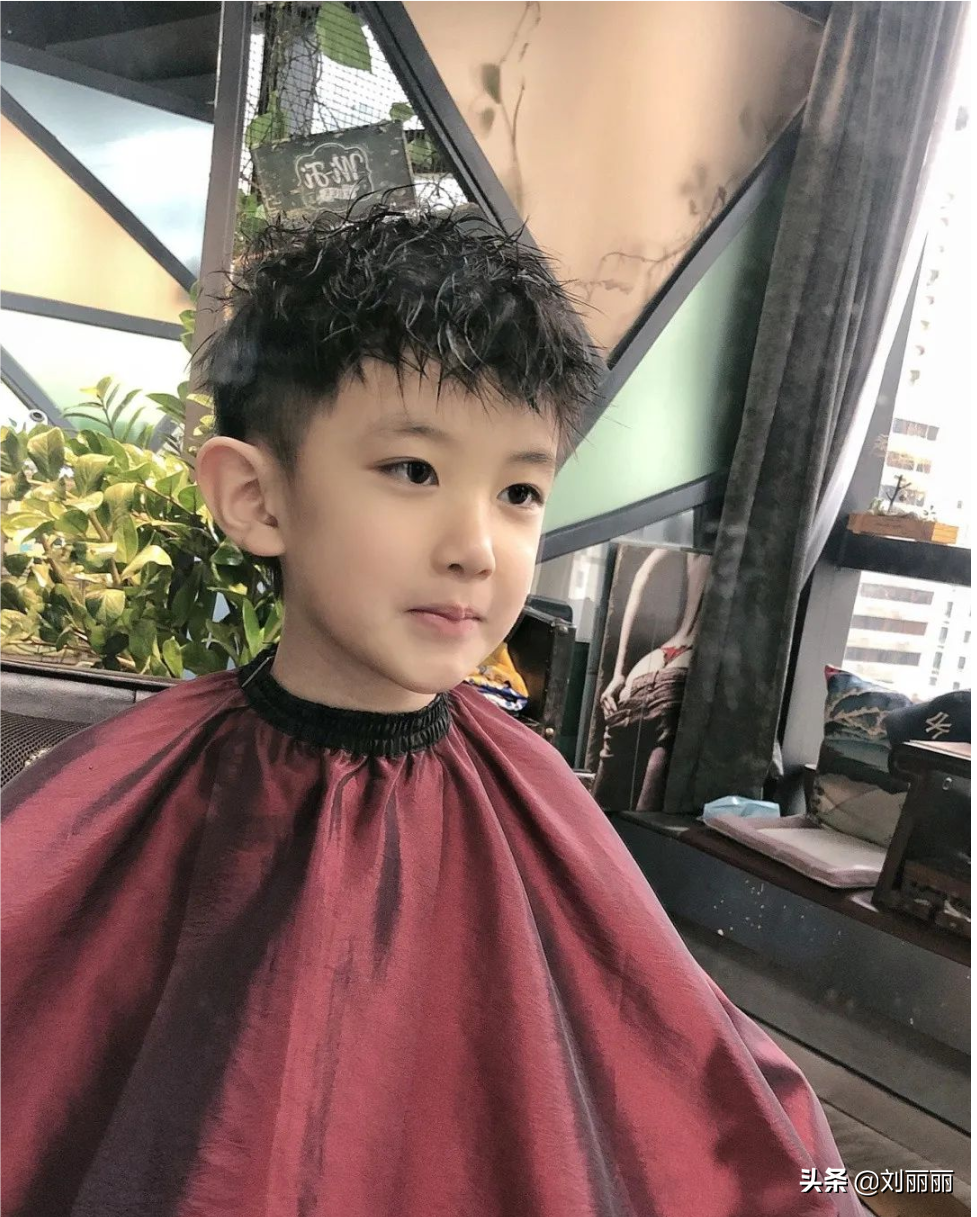 2022爆款小男孩发型15款，又帅又有型，全都特别火