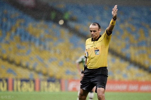 1990年世界杯决赛黑哨（盘点世界杯七大“黑哨”：黑衣法官，也有徇私枉法的时候）-华海博客