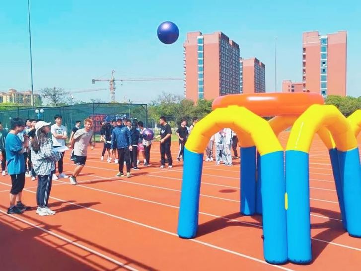 风“华”正茂，“理”想正好！这场双向奔赴，华东理工大学等你！