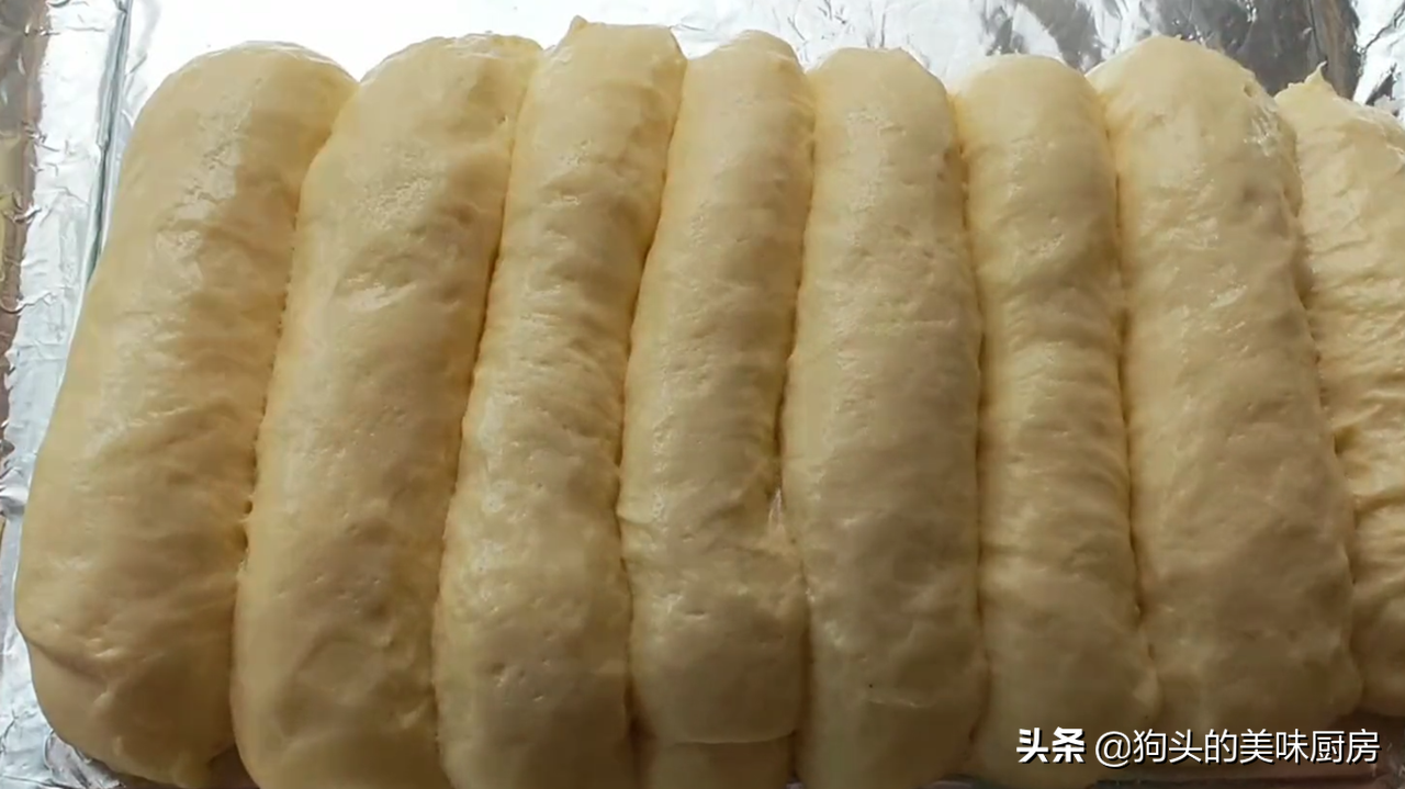 全家都爱吃的面包，不用揉面，不用出膜，出炉柔软又拉丝，太香了