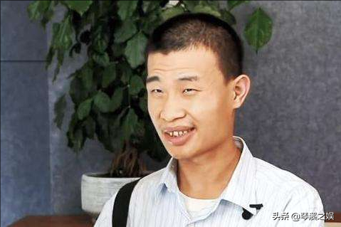 女学霸倒追北大“韦神”，两人性格截然相反，真心爱慕还是蹭流量