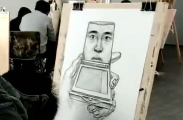 美术考试考生自画像惊艳众人，本以为满分，老师看完直接给了0分