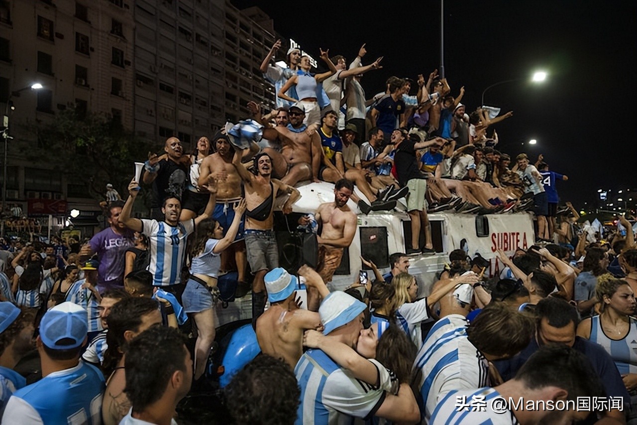 为什么很多国家都想踢世界杯（卡塔尔世界杯｜足球早已深入阿根廷人骨血，狂热痴迷背后3大原因）