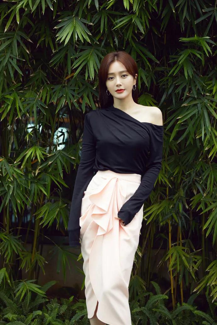 秦岚一滴泪，天上一颗星