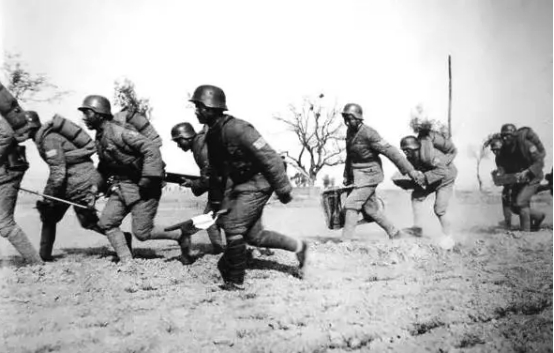 ��ս14�꣬�й�ս�������˶����ձ����ӣ����ڡ��������硱��