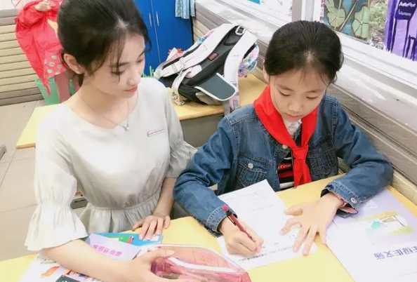 学生作文《我从哪里来》，内容真实想象力丰富，老师看后直呼天才