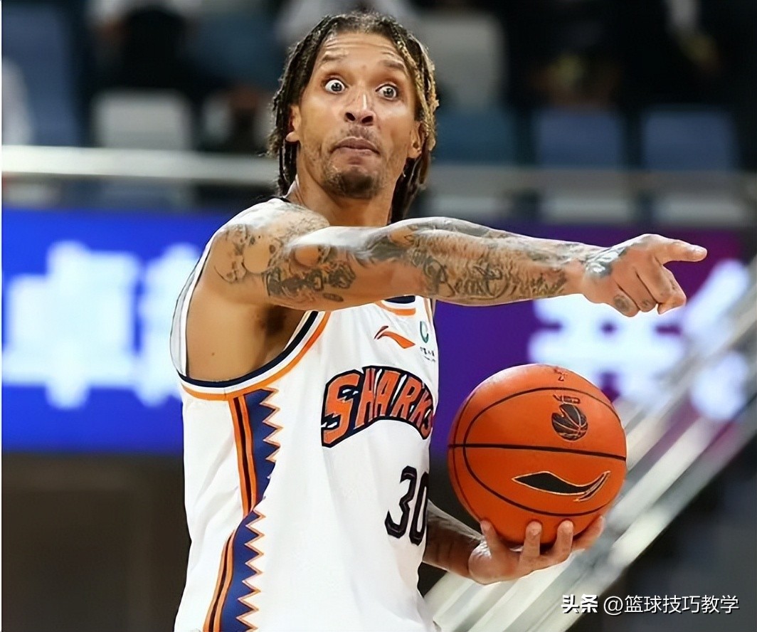 cba哪个外援被高价挖走(上海外援比斯利成为CBA被裁第一人！曾经的NBA大神！陨落了)