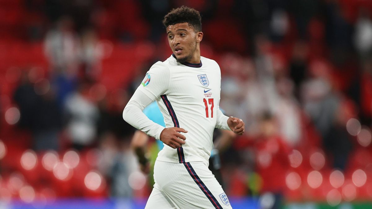 其实在英格兰国家队,杰登·桑乔也有和球队格格不入的问题,球迷也不难
