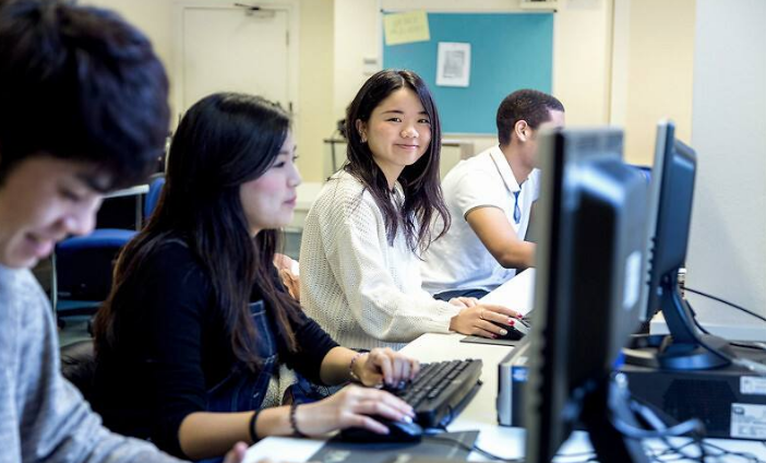 被公认的“新四大天坑”专业，转行率再创新高，丝毫不输生化环材