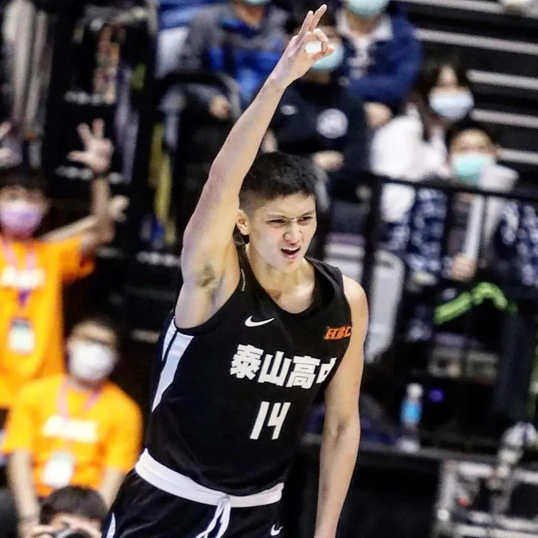 2017nba总决赛冠军（6分钟13分绝境逆转！队史第一座总冠军，激烈程度堪比NBA总决赛）-华海博客