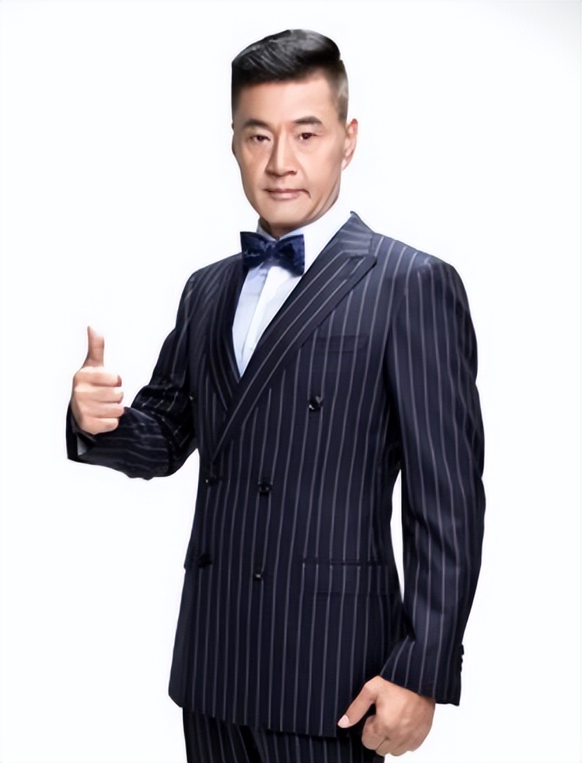 演员于荣光:钱他挣,饭他做,为何到了63岁,妻子坚持要和他离婚