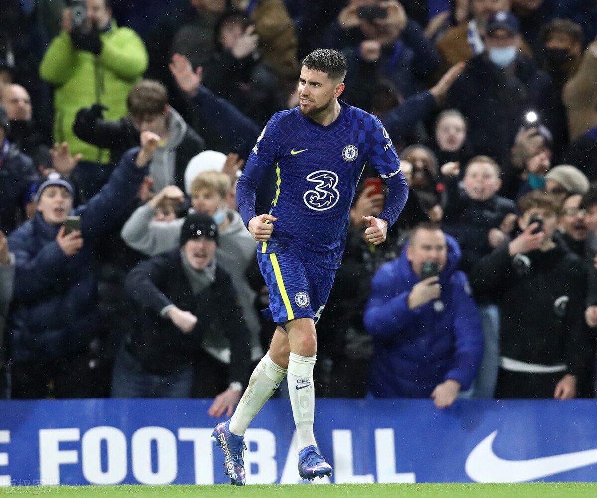 若日尼奥点球梅开二度 绝杀(英超-切尔西3-2险胜利兹联 若日尼奥点球