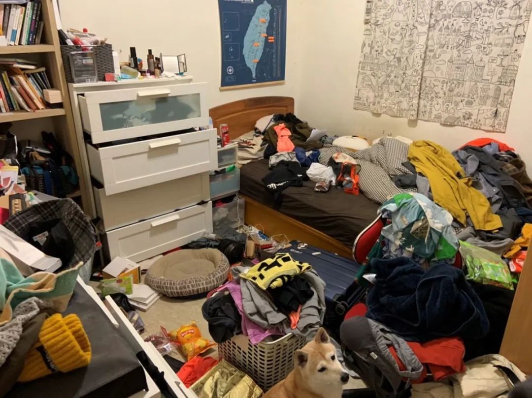 10㎡卧房，乱到看不见地板！8小时整理收纳后，衣柜重新呼吸了