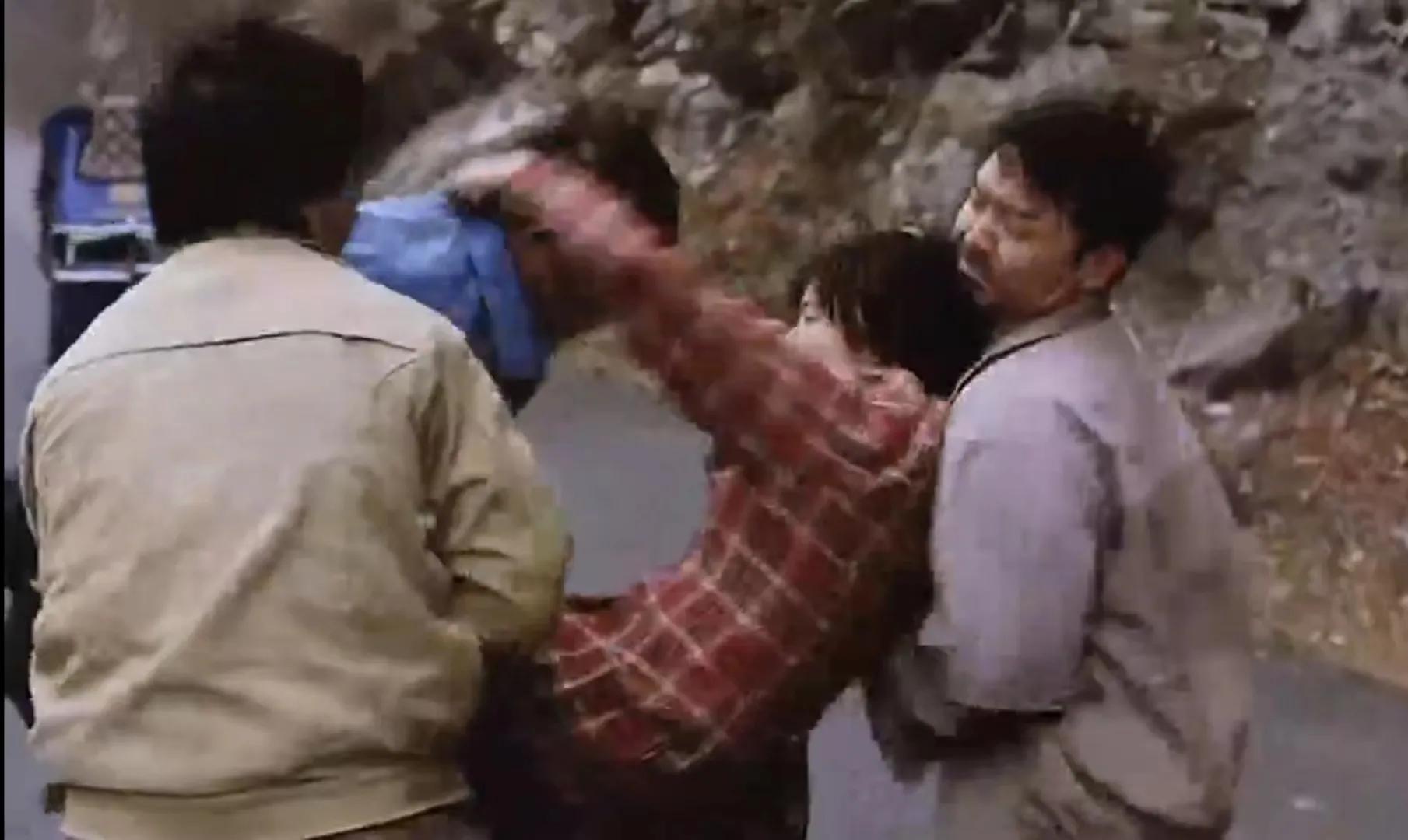 电影《盲山》：真实事件改编，被拐到大山，女大学生的悲惨命运