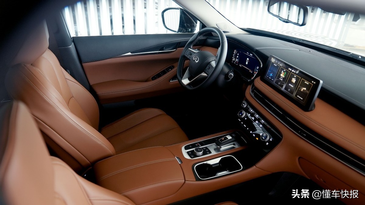 现代东方豪华，售价39.98万元起，一代英菲尼迪QX60实拍解析