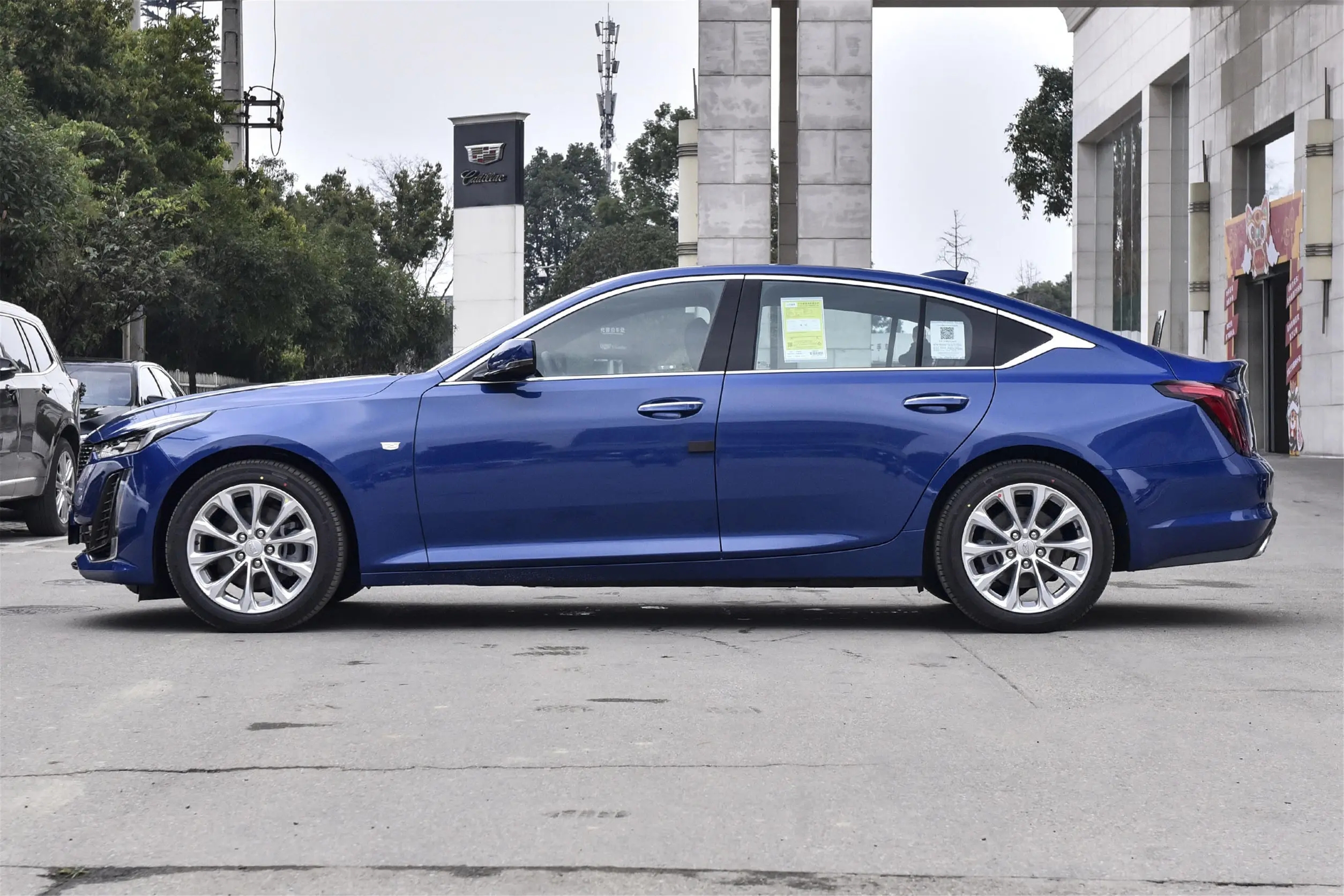 接下来要聊的一台车型同样也是年轻人的菜——凯迪拉克ct5.