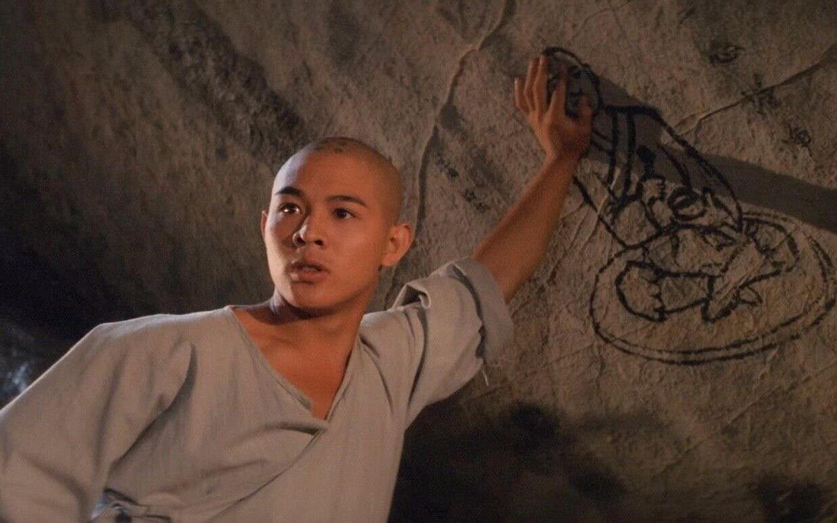 《少林寺》走红后,李连杰成了功夫巨星,牧羊女丁岚去哪里了?