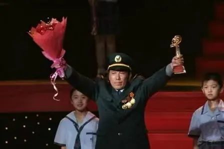 感動中國2005（敬一丹｜《感動中國》二十年，一起走過）