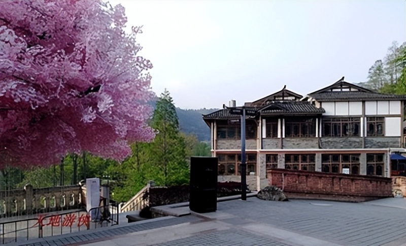 川西北行五：彭州进千年古刹走白鹿法式小镇（图文）