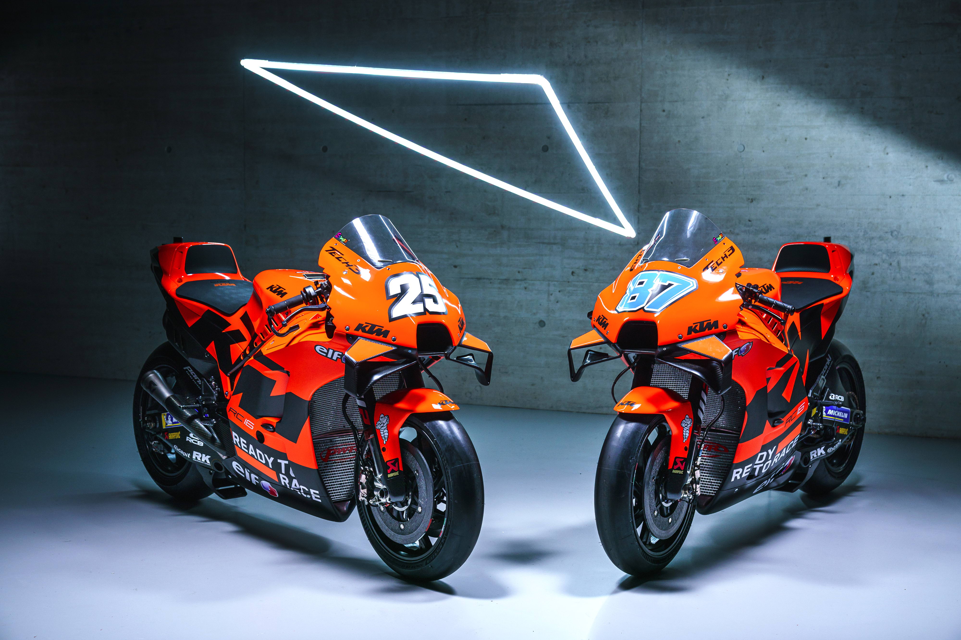 25号赛车手(MotoGP 2022：KTM MotoGP Tech3 车队的 RC16)