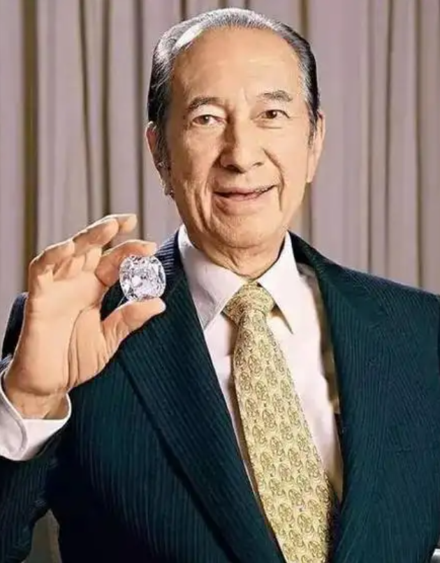 韩雪爷爷和外公是哪个将军(韩雪爷爷什么官) - 泉兴百科